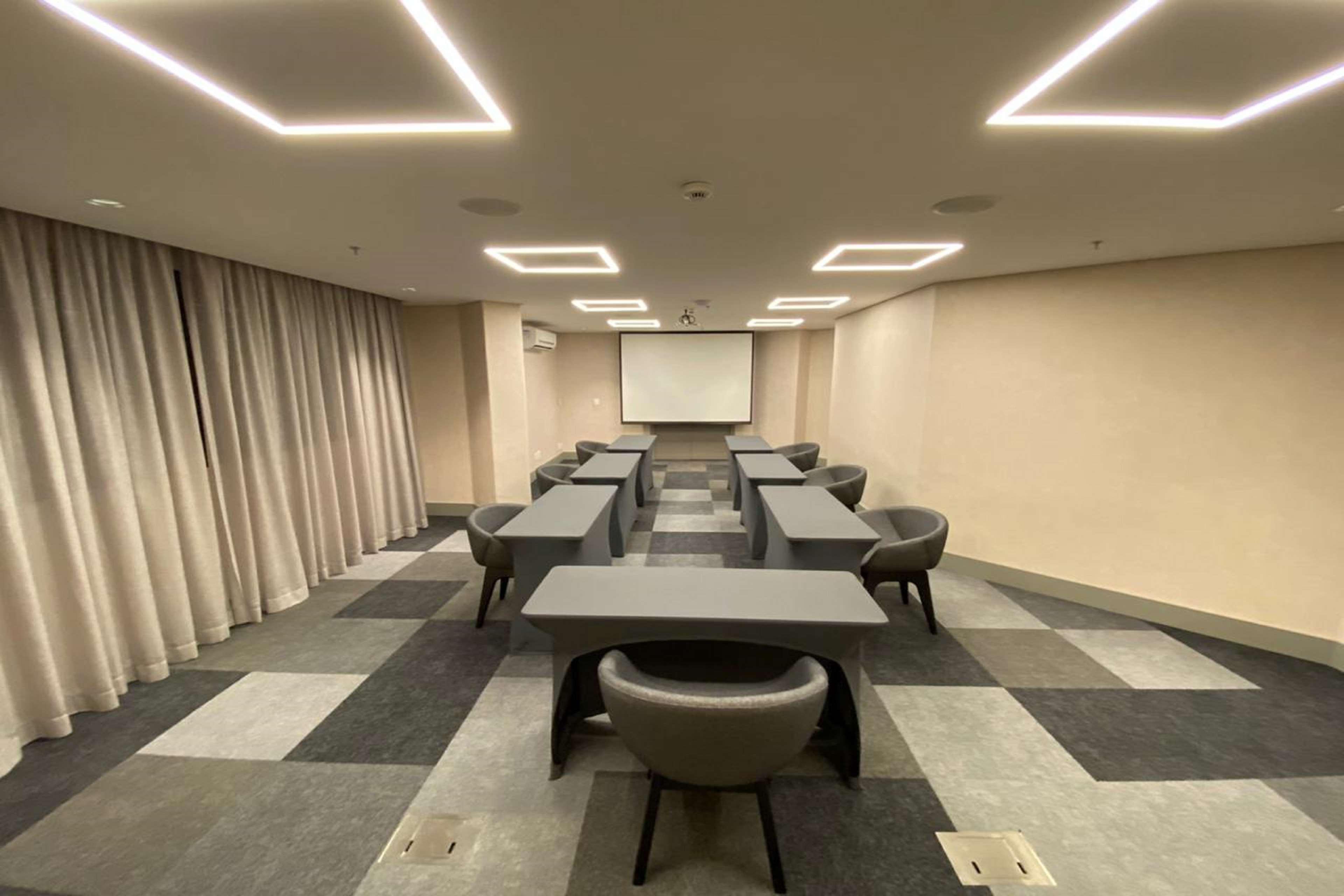 Radisson Oscar Freire Hotell São Paulo Eksteriør bilde The meeting room