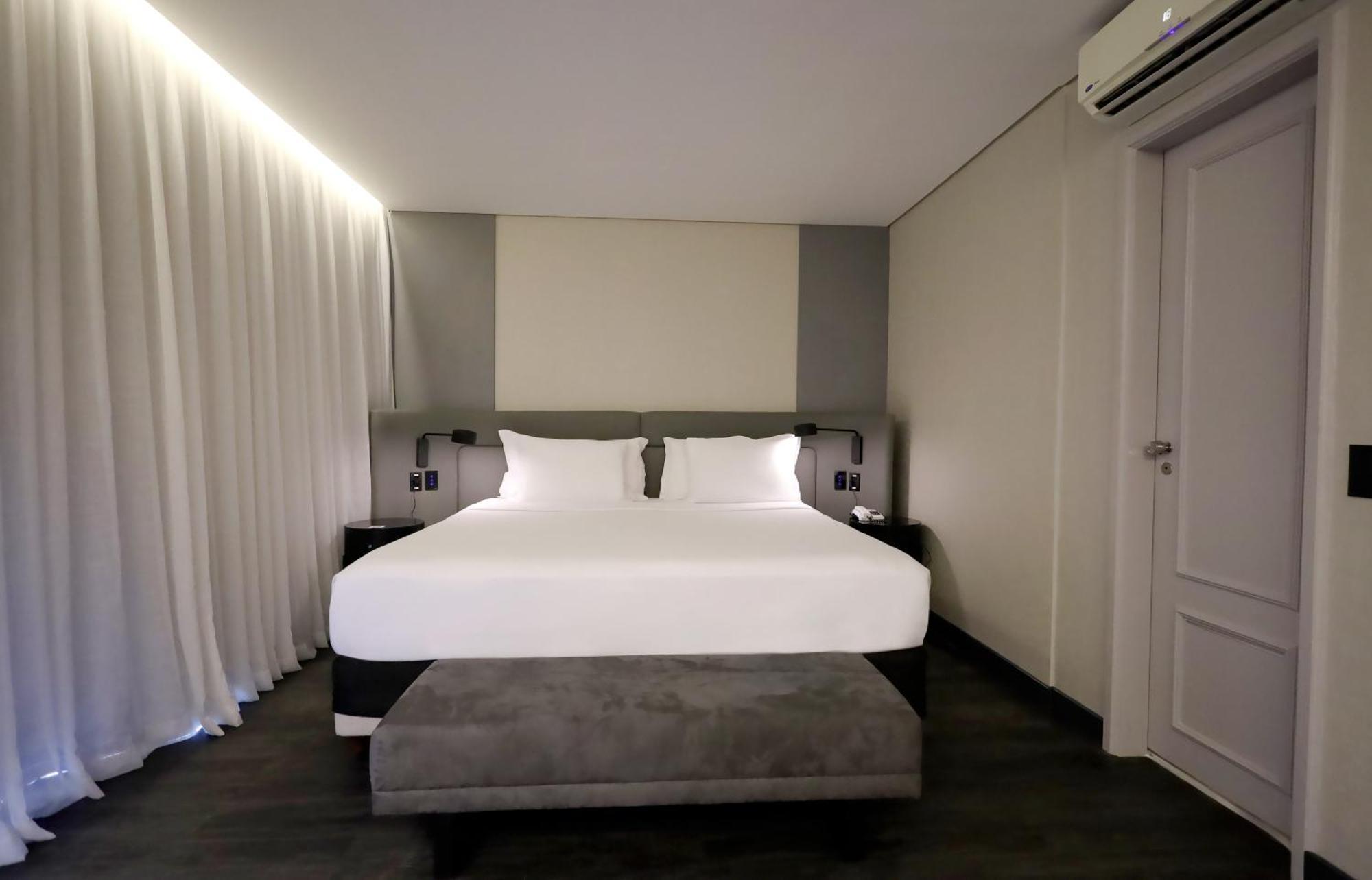 Radisson Oscar Freire Hotell São Paulo Eksteriør bilde A bedroom at the hotel