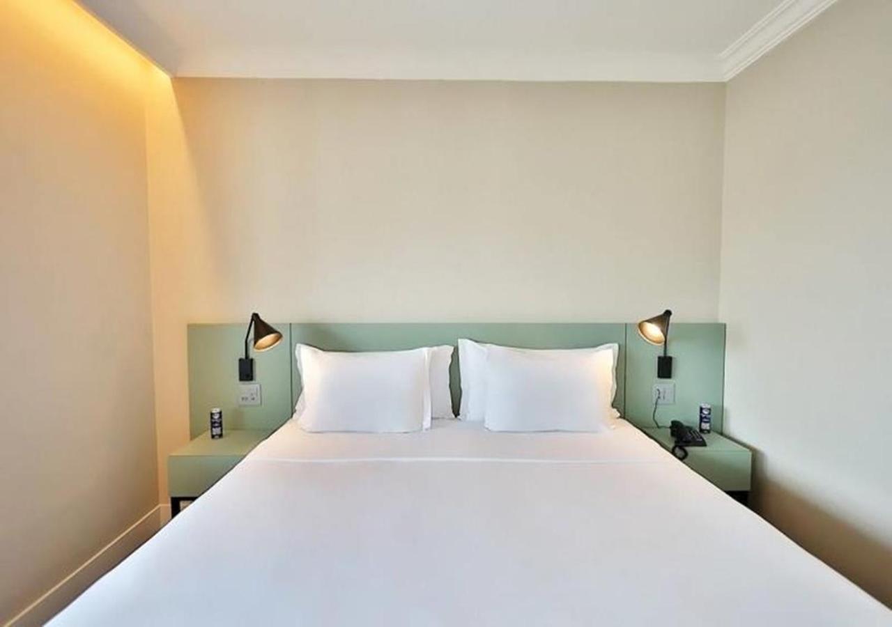 Radisson Oscar Freire Hotell São Paulo Eksteriør bilde A bedroom at the hotel